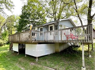 1270 Short Dr, Brooklyn, IA 52211