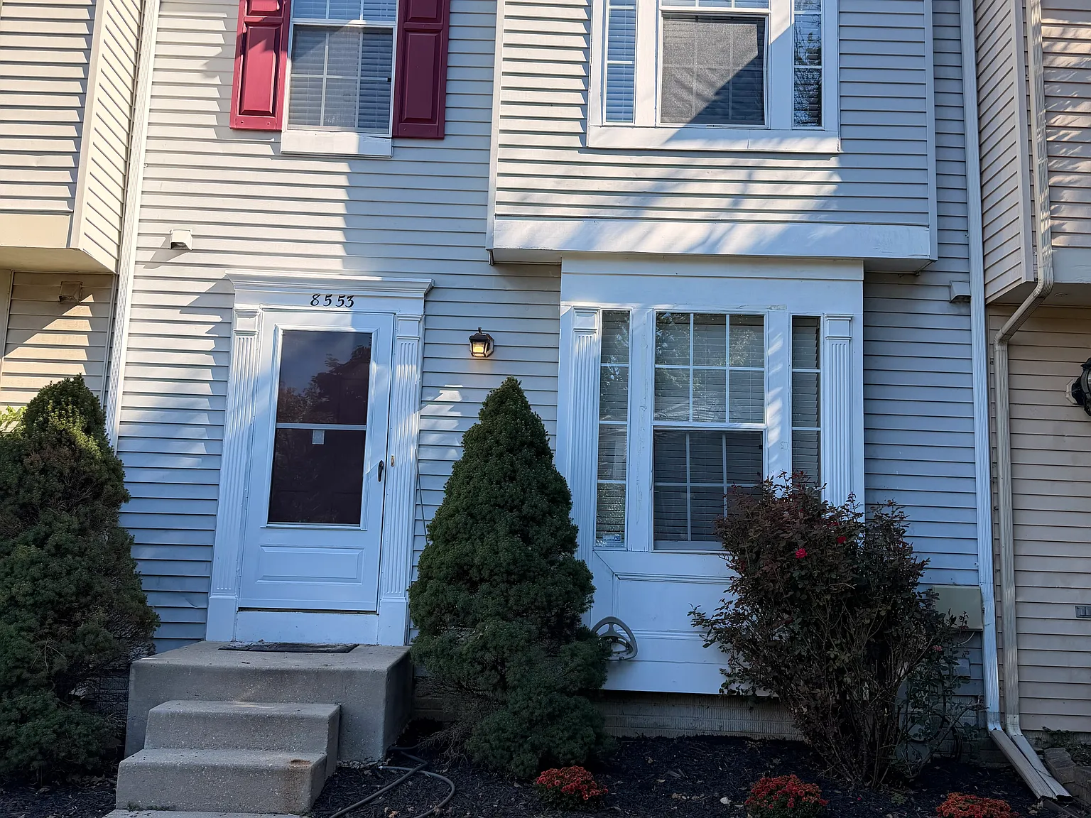 4 bed, 2.5 bath, 2040 sqft, $3,090 — Photo 1