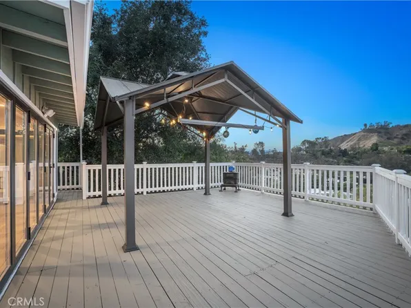 3582 Elm Dr, Calabasas, CA 91302