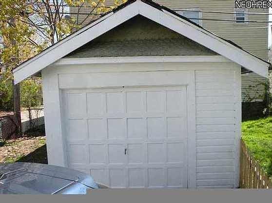3rd image of 1653 Lincoln Ave