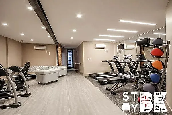 Rented by Signature Property Realty | media 8