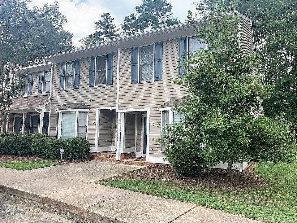 1st image of 105 Forest Oaks Dr