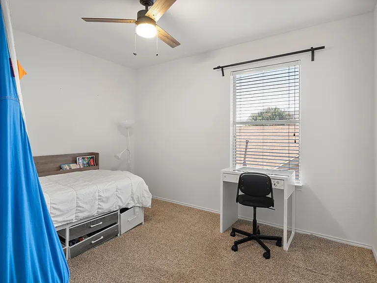 735 Yellowstone Dr — Photo 16