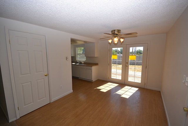 1st image of 261 Croft Dr