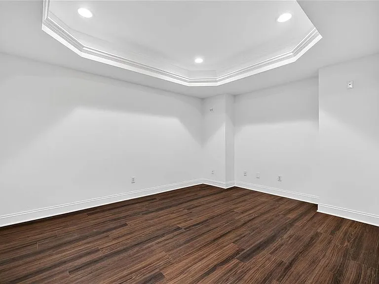 2063 Mason Mill Rd — Photo 36