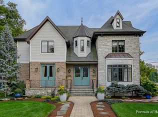 883 Hill Ave, Glen Ellyn, IL 60137