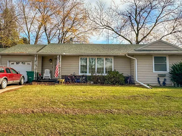 29 Windsor Blvd, Hampton, IA 50441