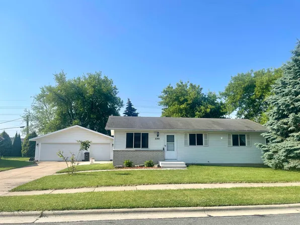 2201 Joyce St, Kaukauna, WI 54130