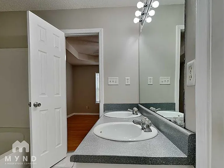 6491 Gina Agha Cir — Photo 12