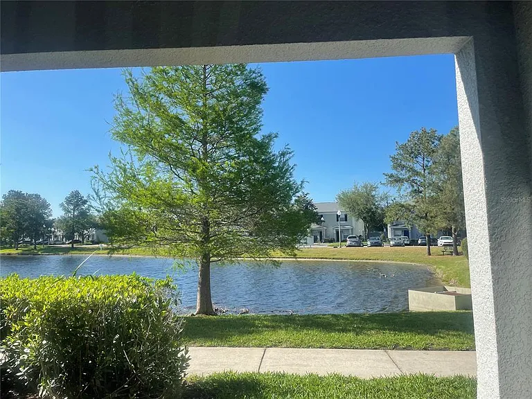 Savannah Wood Dr — Photo 33