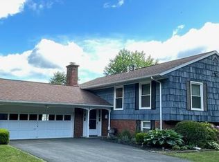 6 Glenwood Dr, Saratoga Springs, NY 12866