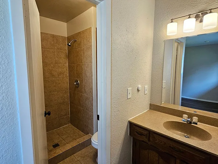 213 Melinda Dr — Photo 41