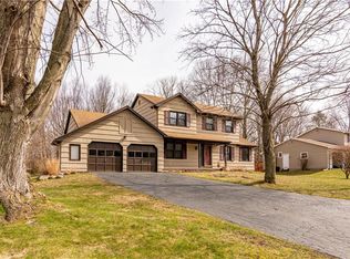 492 Sherborne Rd, Webster, NY 14580