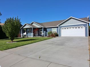 3103 S Highlands Blvd, West Richland, WA