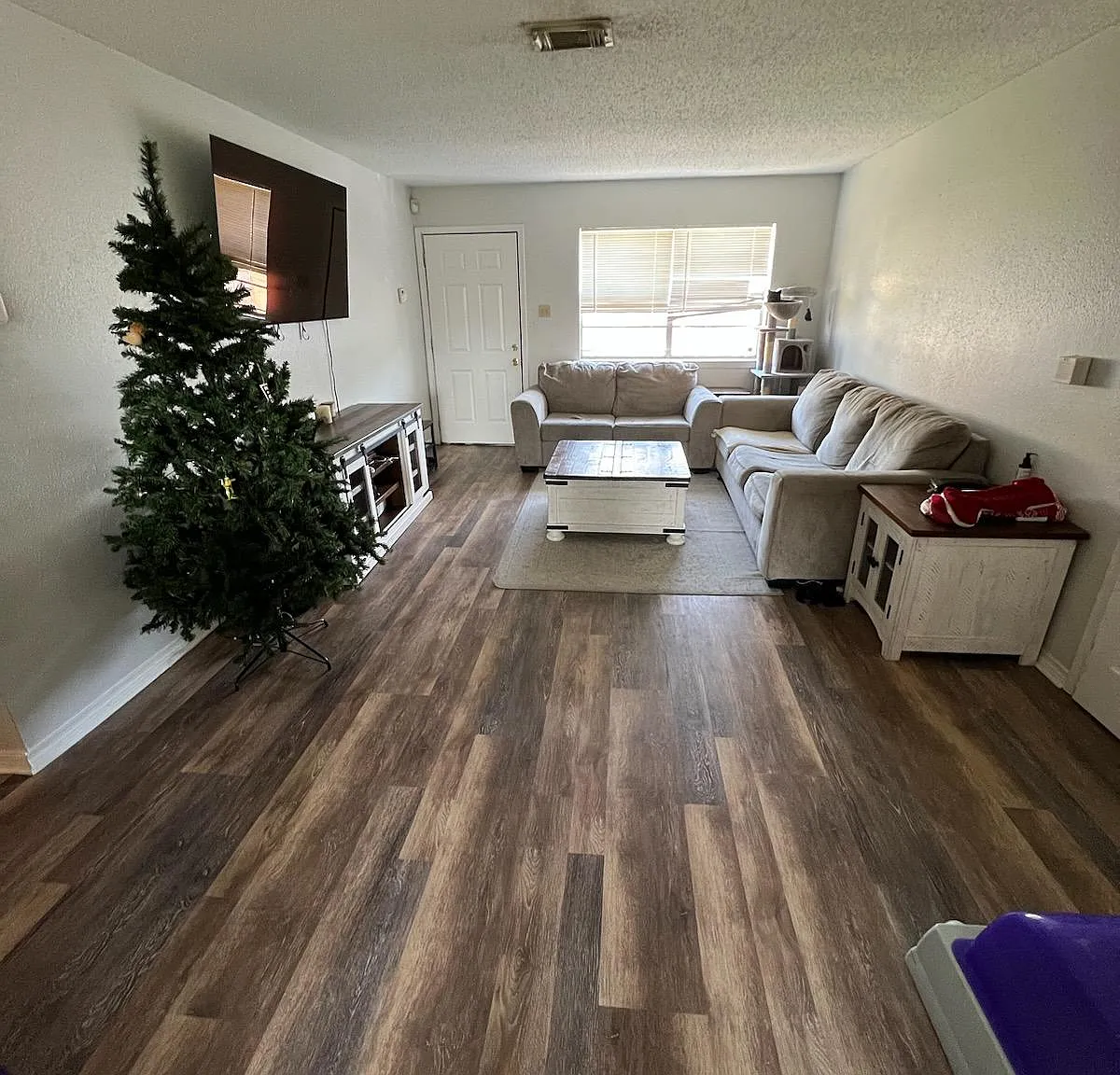 3 bed, 1400 sqft, $1,650 — Photo 2