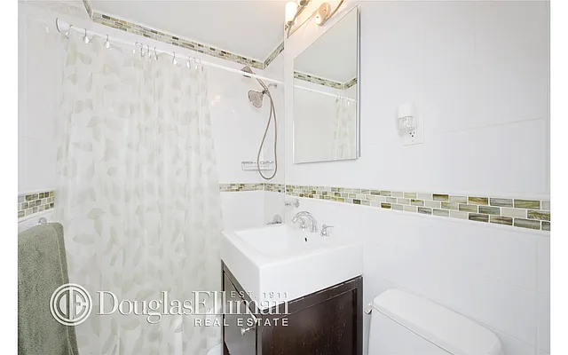 Sold by Douglas Elliman | media 22