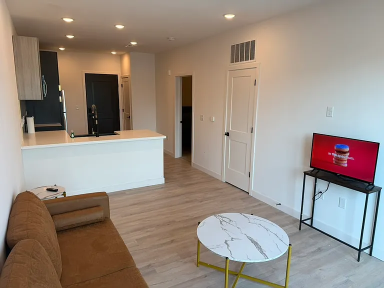 1838 Washington St #1 — Photo 2