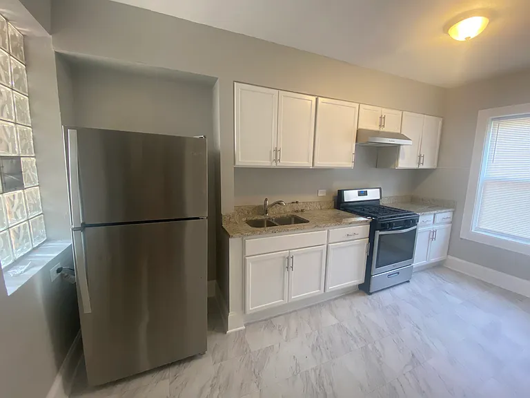 8000 S Justine St — Photo 2