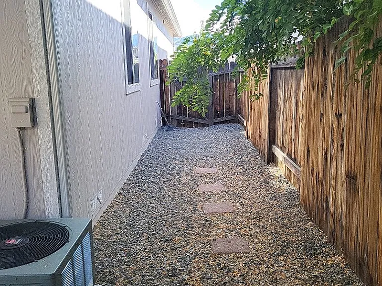 2396 Sapphire Ridge Way — Photo 22