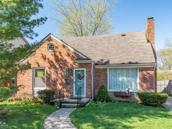 833 University Pl, Grosse Pointe, MI 48230