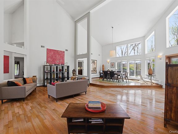 3rd image of 13 Zeck Court