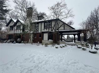 7300 Wydown Blvd, Saint Louis, MO