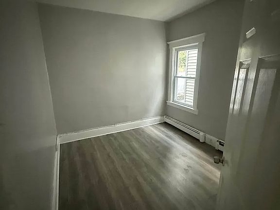 3rd image of 181 N Munn Ave #5C