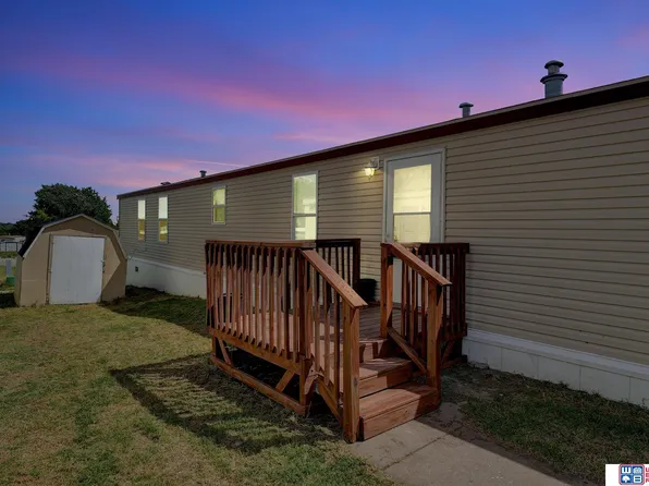 3604 NW Lime Ct, Lincoln, NE 68521
