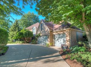 3171 Northwood Ln, Westlake, OH