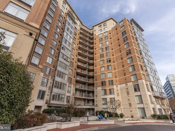 555 Massachusetts Ave NW APT 1005, Washington, DC 20001