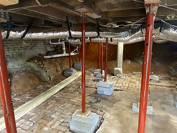 4th image of 74 Church St