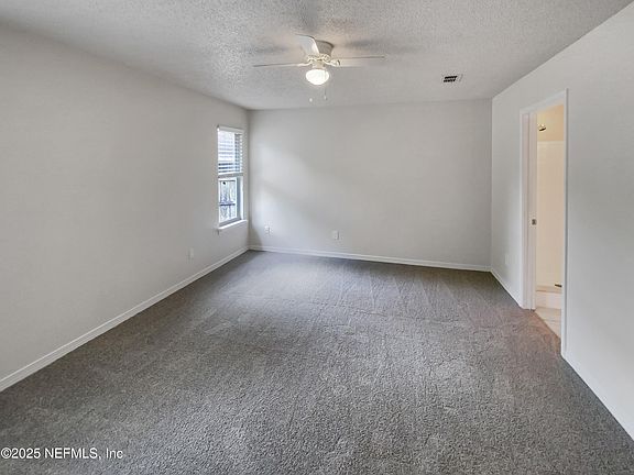 4th image of 281 DOVEFIELD Court