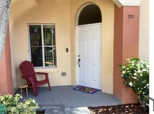 701 N Santa Catalina Cir, Pompano Beach, FL 33068