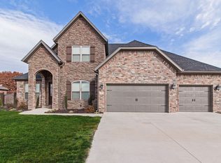 131 Florence Dr, Centerton, AR 72719