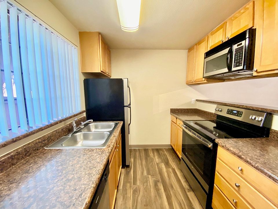 1st image of 3070 118th Ave SE #M-104