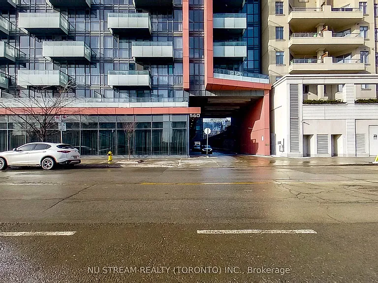 560 Front St W #829 — Photo 2