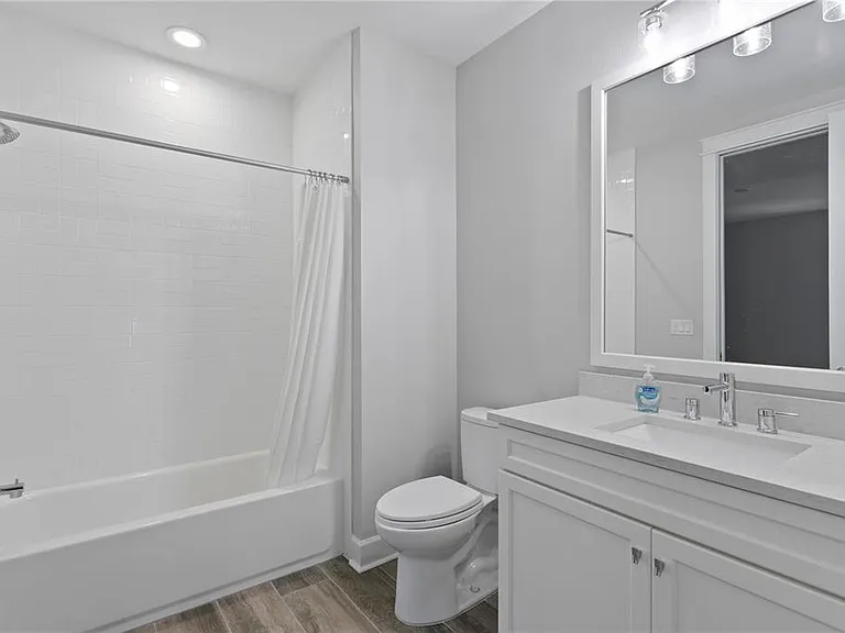 209 S Shore Crest Dr — Photo 50