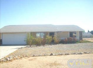 11955 Omak Rd, Apple Valley, CA 92308