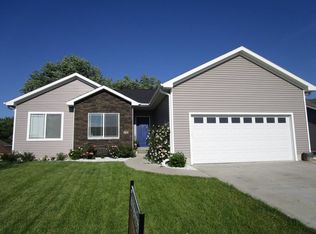 145 15th Ave NW, Altoona, IA 50009