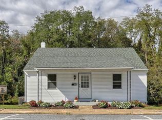 127 Manchester St, Glen Rock, PA 17327