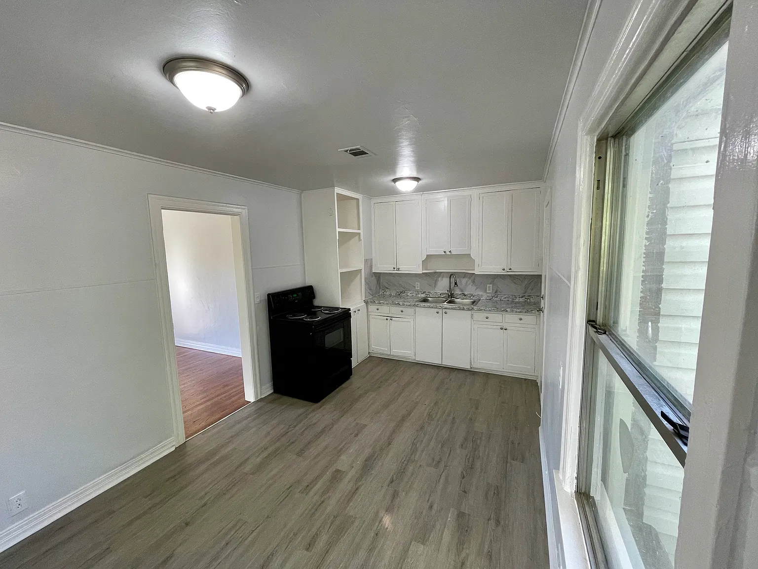 3 bed, 999 sqft, $1,225 — Photo 4
