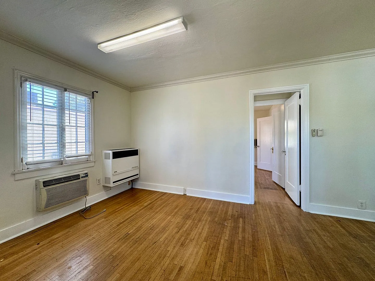 Gillette Crescent — Photo 2