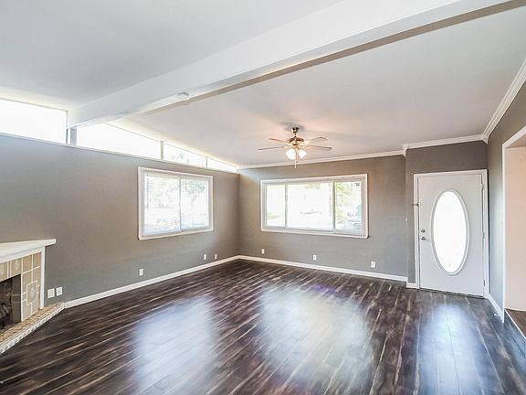 3rd image of 3233 Keniston Ln