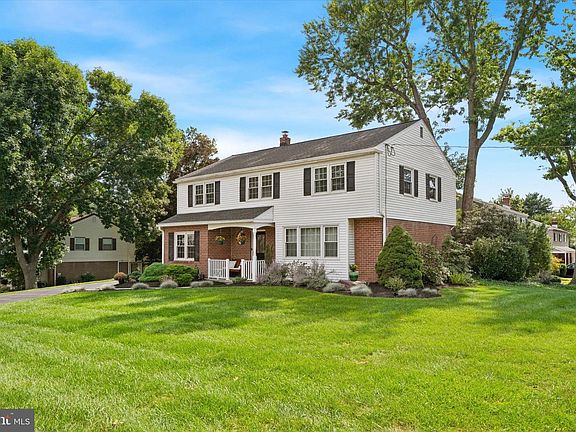 2nd image of 344 Knoll Rd