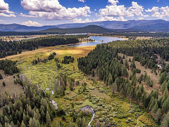 3rd image of 10136 E Alder Creek Rd