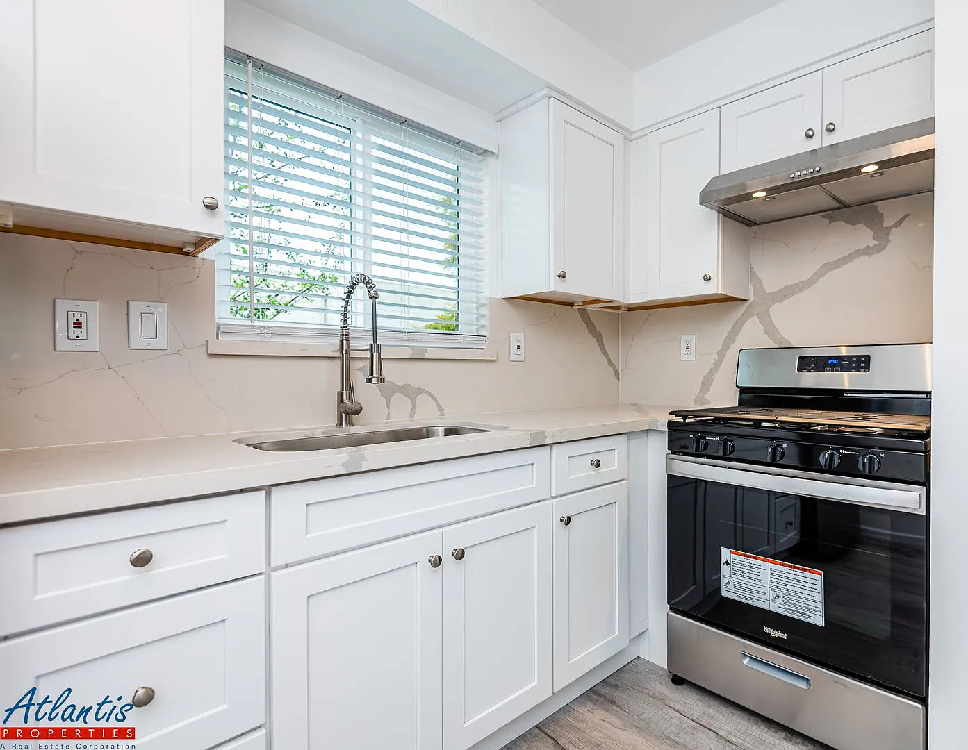 Main 449 — Photo 3