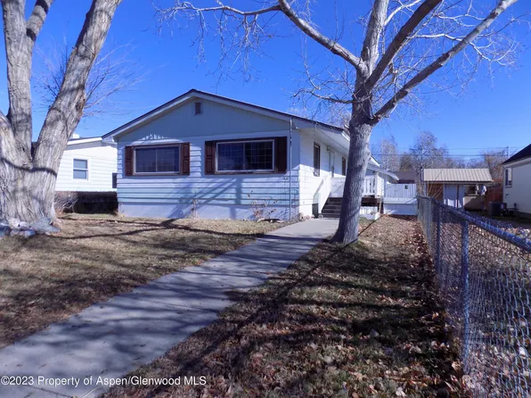 585 Pershing St, Craig, CO 81625