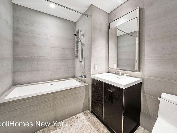 3rd image of 252 South St #17P