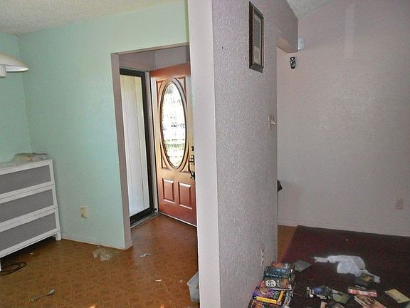 4th image of 15835 Kenbriar Dr