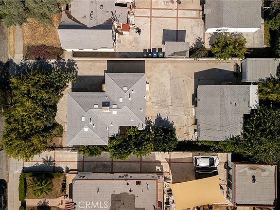 3rd image of 622 Salem St
